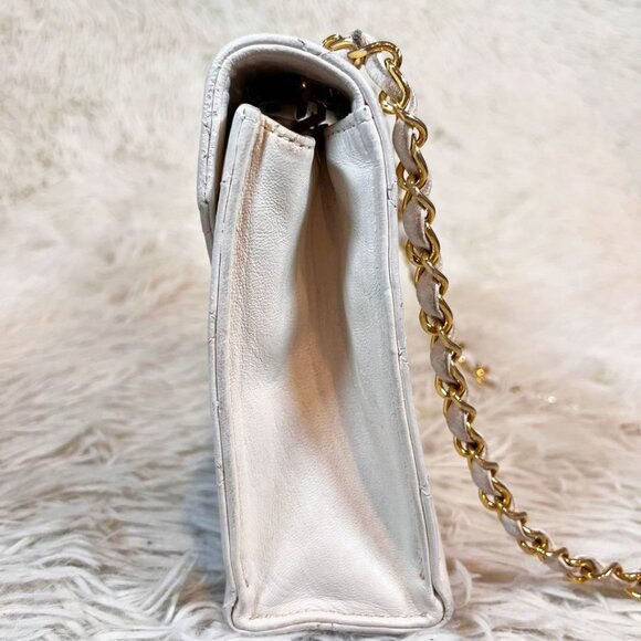 CHANEL 24K Vintage Flap Bag Lambskin Leather Quilted Chain Purse - Picture 6 of 15